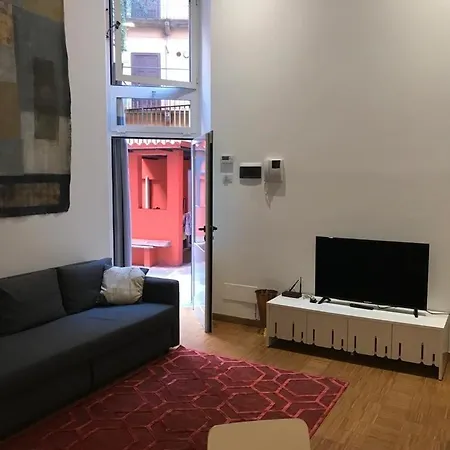 Urban Loft Porta Venezia 公寓